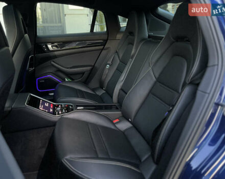 Синій Порше Panamera, об'ємом двигуна 2.89 л та пробігом 70 тис. км за 85000 $, фото 32 на Automoto.ua