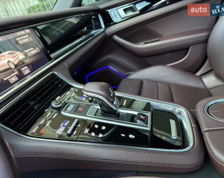 Синій Порше Panamera, об'ємом двигуна 2.89 л та пробігом 77 тис. км за 84000 $, фото 28 на Automoto.ua