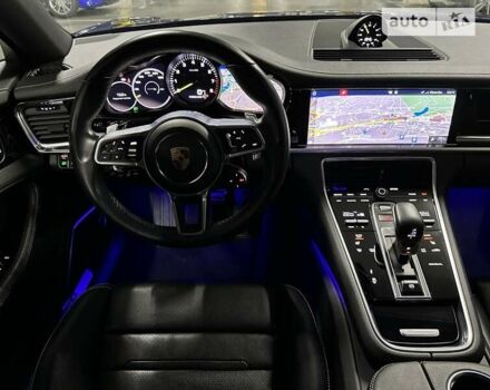 Синій Порше Panamera, об'ємом двигуна 2.89 л та пробігом 43 тис. км за 99999 $, фото 32 на Automoto.ua