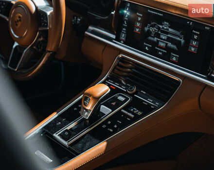 Синій Порше Panamera, об'ємом двигуна 3 л та пробігом 71 тис. км за 73000 $, фото 47 на Automoto.ua