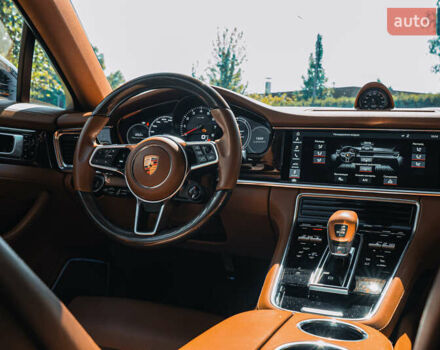 Синій Порше Panamera, об'ємом двигуна 3 л та пробігом 71 тис. км за 73000 $, фото 63 на Automoto.ua