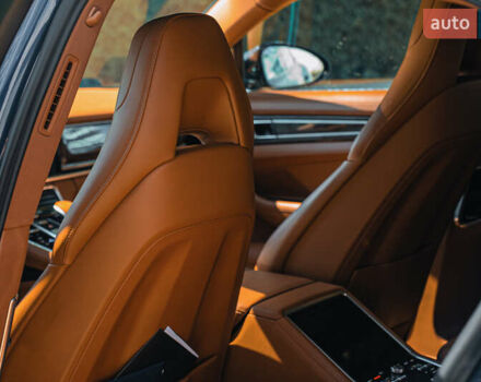 Синій Порше Panamera, об'ємом двигуна 3 л та пробігом 71 тис. км за 73000 $, фото 59 на Automoto.ua