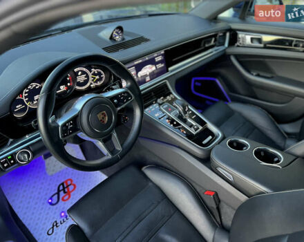 Синій Порше Panamera, об'ємом двигуна 2.89 л та пробігом 70 тис. км за 85000 $, фото 27 на Automoto.ua