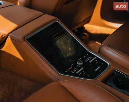 Синій Порше Panamera, об'ємом двигуна 3 л та пробігом 71 тис. км за 73000 $, фото 57 на Automoto.ua