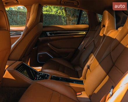 Синій Порше Panamera, об'ємом двигуна 3 л та пробігом 71 тис. км за 73000 $, фото 58 на Automoto.ua