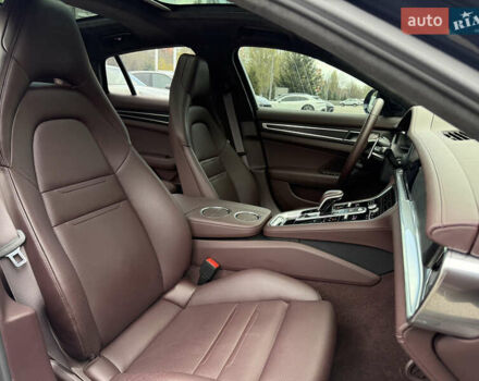 Синій Порше Panamera, об'ємом двигуна 2.89 л та пробігом 20 тис. км за 117000 $, фото 17 на Automoto.ua