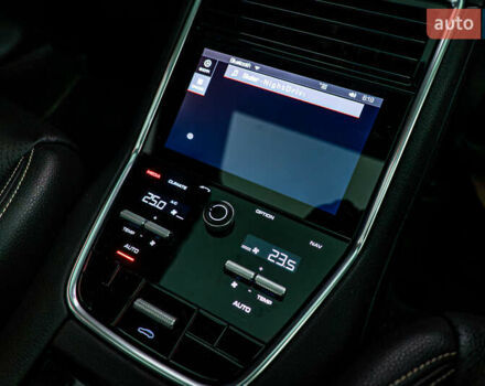 Синий Порше Панамера, объемом двигателя 2.9 л и пробегом 70 тыс. км за 89807 $, фото 23 на Automoto.ua