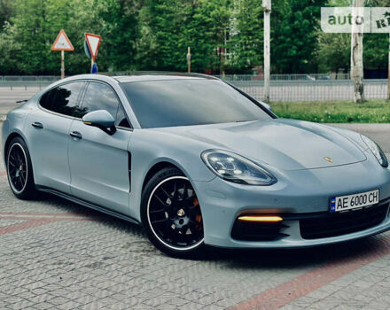 Синій Порше Panamera, об'ємом двигуна 3 л та пробігом 106 тис. км за 66000 $, фото 1 на Automoto.ua