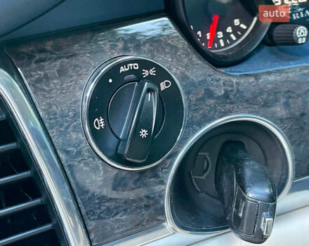 Зелений Порше Panamera, об'ємом двигуна 4.8 л та пробігом 180 тис. км за 15340 $, фото 27 на Automoto.ua