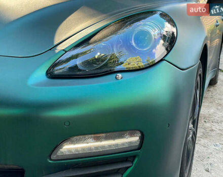 Зелений Порше Panamera, об'ємом двигуна 4.8 л та пробігом 180 тис. км за 15340 $, фото 16 на Automoto.ua