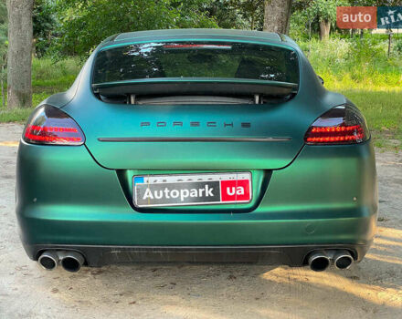 Зелений Порше Panamera, об'ємом двигуна 4.8 л та пробігом 180 тис. км за 15340 $, фото 10 на Automoto.ua