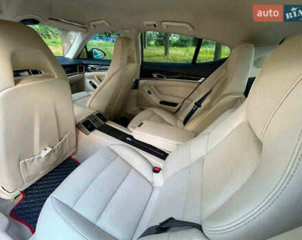 Зелений Порше Panamera, об'ємом двигуна 4.8 л та пробігом 180 тис. км за 15340 $, фото 19 на Automoto.ua