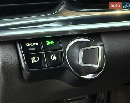 Зелений Порше Panamera, об'ємом двигуна 3 л та пробігом 70 тис. км за 46500 $, фото 26 на Automoto.ua