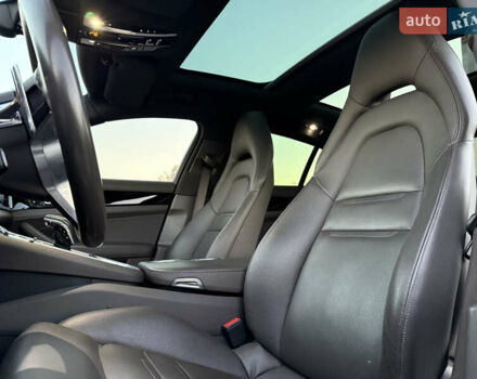 Зелений Порше Panamera, об'ємом двигуна 3 л та пробігом 70 тис. км за 46500 $, фото 30 на Automoto.ua