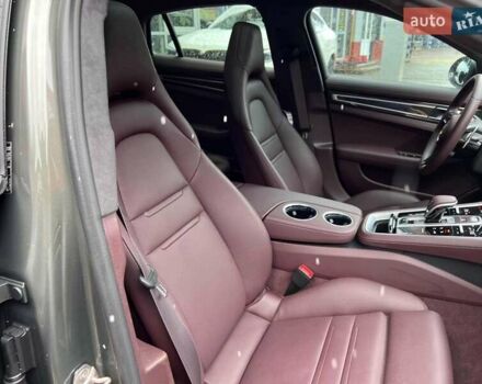 Зеленый Порше Панамера, объемом двигателя 2.9 л и пробегом 15 тыс. км за 119900 $, фото 51 на Automoto.ua