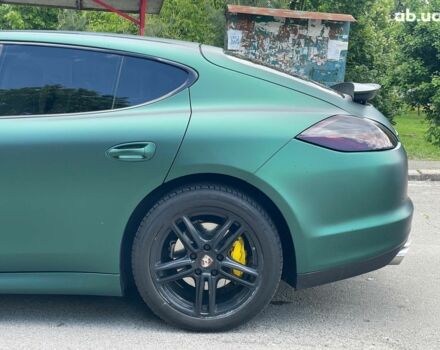Зелений Порше Panamera, об'ємом двигуна 4.8 л та пробігом 180 тис. км за 17990 $, фото 9 на Automoto.ua