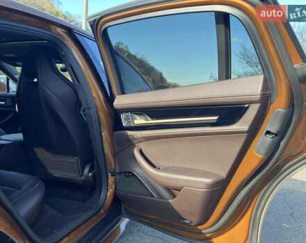 Помаранчевий Порше Panamera, об'ємом двигуна 4 л та пробігом 20 тис. км за 278000 $, фото 23 на Automoto.ua