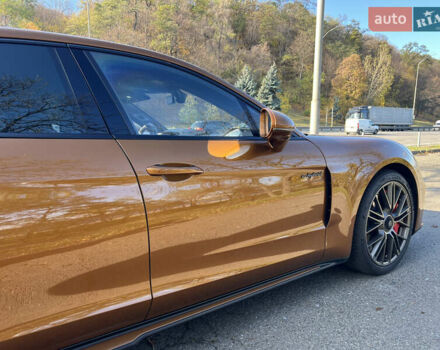 Помаранчевий Порше Panamera, об'ємом двигуна 4 л та пробігом 20 тис. км за 278000 $, фото 9 на Automoto.ua