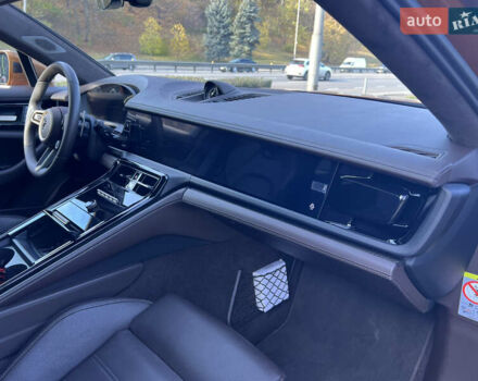 Помаранчевий Порше Panamera, об'ємом двигуна 4 л та пробігом 20 тис. км за 278000 $, фото 21 на Automoto.ua