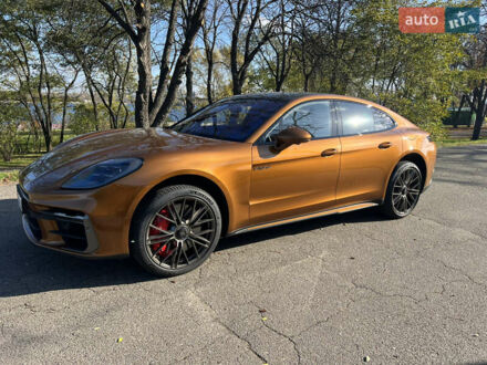 Помаранчевий Порше Panamera, об'ємом двигуна 4 л та пробігом 20 тис. км за 278000 $, фото 1 на Automoto.ua