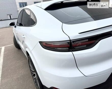 Білий Порше Cayenne Coupe, об'ємом двигуна 3 л та пробігом 6 тис. км за 105000 $, фото 21 на Automoto.ua