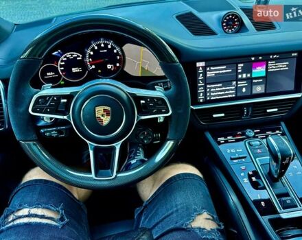 Белый Порше Cayenne Coupe, объемом двигателя 2.89 л и пробегом 80 тыс. км за 87000 $, фото 41 на Automoto.ua