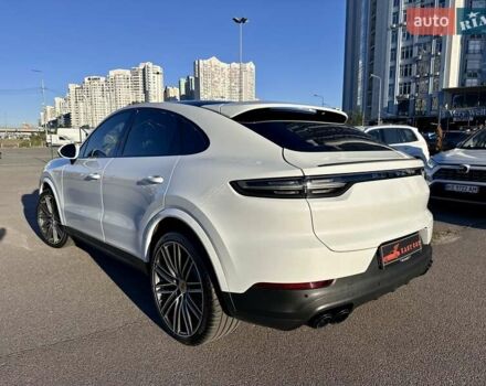 Білий Порше Cayenne Coupe, об'ємом двигуна 3 л та пробігом 75 тис. км за 68900 $, фото 23 на Automoto.ua
