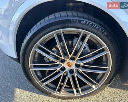Білий Порше Cayenne Coupe, об'ємом двигуна 3 л та пробігом 75 тис. км за 68900 $, фото 38 на Automoto.ua