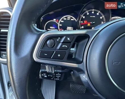 Білий Порше Cayenne Coupe, об'ємом двигуна 3 л та пробігом 75 тис. км за 68900 $, фото 62 на Automoto.ua
