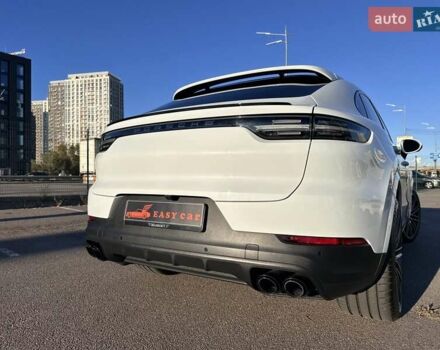 Білий Порше Cayenne Coupe, об'ємом двигуна 3 л та пробігом 75 тис. км за 68900 $, фото 32 на Automoto.ua