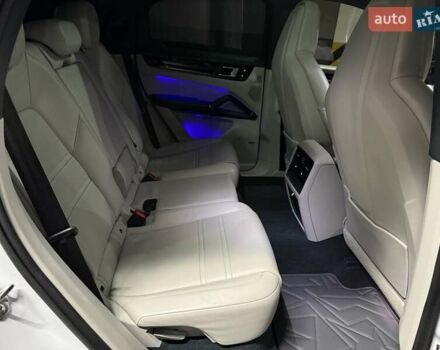 Белый Порше Cayenne Coupe, объемом двигателя 3 л и пробегом 155 тыс. км за 59900 $, фото 67 на Automoto.ua