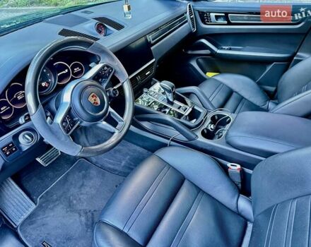 Белый Порше Cayenne Coupe, объемом двигателя 2.89 л и пробегом 80 тыс. км за 87000 $, фото 31 на Automoto.ua