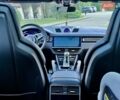 Белый Порше Cayenne Coupe, объемом двигателя 2.89 л и пробегом 80 тыс. км за 87000 $, фото 38 на Automoto.ua