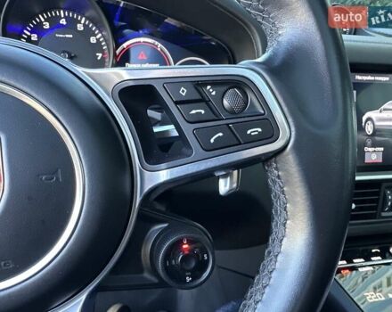 Білий Порше Cayenne Coupe, об'ємом двигуна 3 л та пробігом 75 тис. км за 68900 $, фото 61 на Automoto.ua