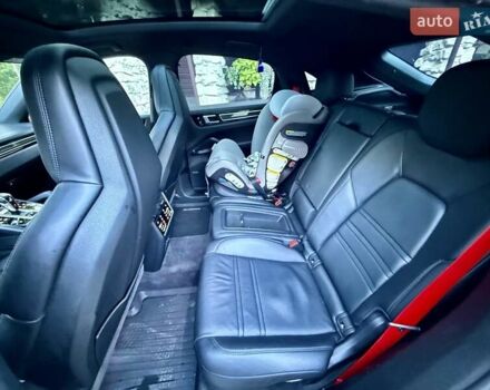 Белый Порше Cayenne Coupe, объемом двигателя 2.89 л и пробегом 80 тыс. км за 87000 $, фото 24 на Automoto.ua