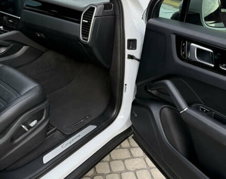 Белый Порше Cayenne Coupe, объемом двигателя 3 л и пробегом 45 тыс. км за 68000 $, фото 29 на Automoto.ua