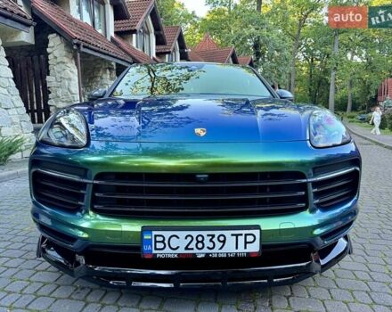 Белый Порше Cayenne Coupe, объемом двигателя 2.89 л и пробегом 80 тыс. км за 87000 $, фото 2 на Automoto.ua
