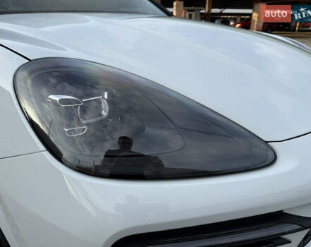 Белый Порше Cayenne Coupe, объемом двигателя 3 л и пробегом 45 тыс. км за 68000 $, фото 11 на Automoto.ua