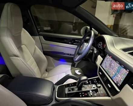 Белый Порше Cayenne Coupe, объемом двигателя 3 л и пробегом 155 тыс. км за 59900 $, фото 77 на Automoto.ua