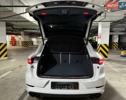 Белый Порше Cayenne Coupe, объемом двигателя 3 л и пробегом 155 тыс. км за 59900 $, фото 79 на Automoto.ua