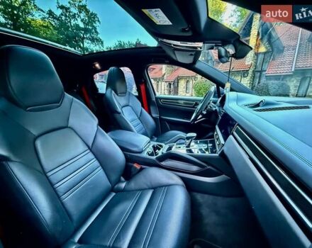 Белый Порше Cayenne Coupe, объемом двигателя 2.89 л и пробегом 80 тыс. км за 87000 $, фото 33 на Automoto.ua
