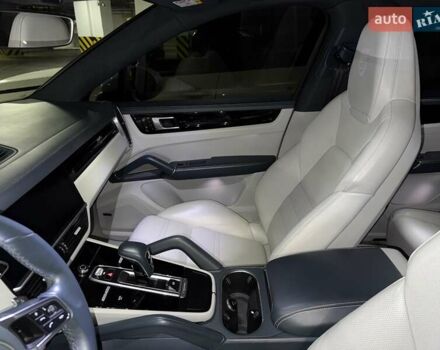 Белый Порше Cayenne Coupe, объемом двигателя 3 л и пробегом 155 тыс. км за 59900 $, фото 32 на Automoto.ua