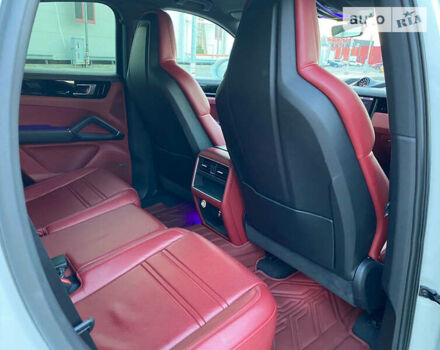 Белый Порше Cayenne Coupe, объемом двигателя 3 л и пробегом 70 тыс. км за 75500 $, фото 19 на Automoto.ua