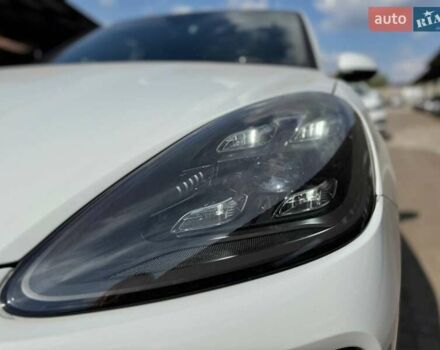 Белый Порше Cayenne Coupe, объемом двигателя 3 л и пробегом 90 тыс. км за 76000 $, фото 3 на Automoto.ua