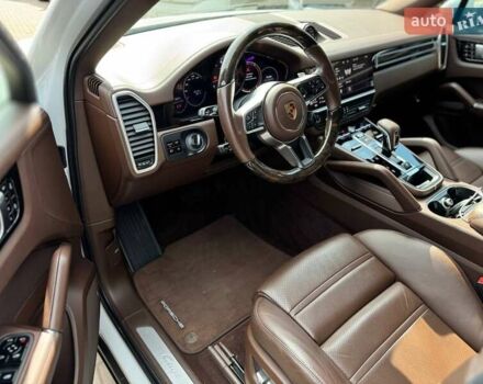 Белый Порше Cayenne Coupe, объемом двигателя 3 л и пробегом 90 тыс. км за 76000 $, фото 12 на Automoto.ua