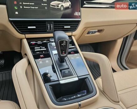 Белый Порше Cayenne Coupe, объемом двигателя 3 л и пробегом 5 тыс. км за 85000 $, фото 27 на Automoto.ua