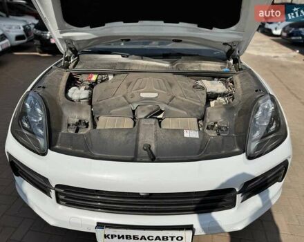 Белый Порше Cayenne Coupe, объемом двигателя 3 л и пробегом 90 тыс. км за 79000 $, фото 2 на Automoto.ua