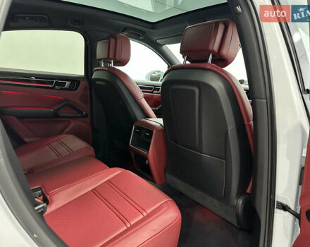 Белый Порше Cayenne Coupe, объемом двигателя 3 л и пробегом 20 тыс. км за 88999 $, фото 12 на Automoto.ua