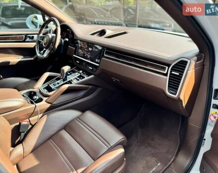Белый Порше Cayenne Coupe, объемом двигателя 3 л и пробегом 90 тыс. км за 79000 $, фото 16 на Automoto.ua