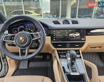 Белый Порше Cayenne Coupe, объемом двигателя 3 л и пробегом 5 тыс. км за 85000 $, фото 17 на Automoto.ua